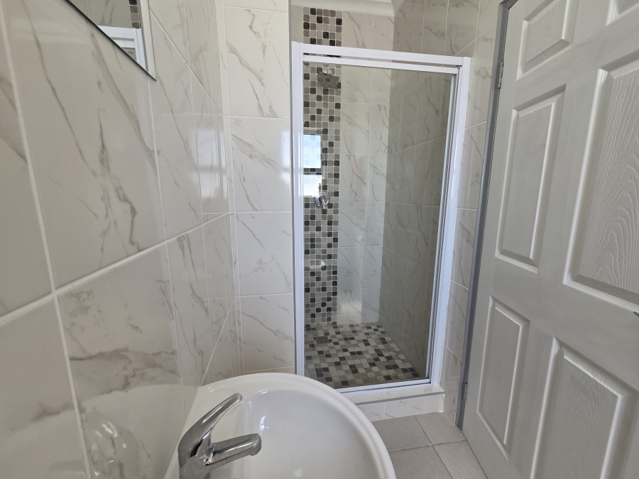 4 Bedroom Property for Sale in Harbour Lights Western Cape